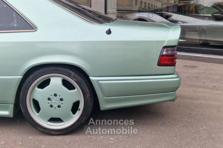 Mercedes 300 300CE-24 3.4 AMG W124 // CRYSTAL GREEN - <small></small> 95.000 € <small>TTC</small> - #6