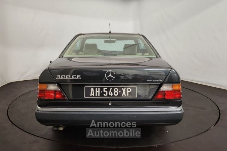 Mercedes 300 CE - <small></small> 17.500 € <small>TTC</small> - #12