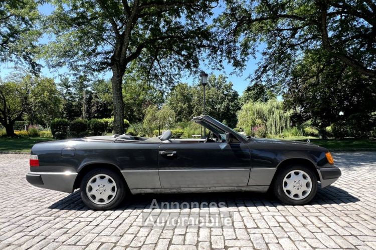 Mercedes 300 CE Cabriolet - <small></small> 22.200 € <small>TTC</small> - #2