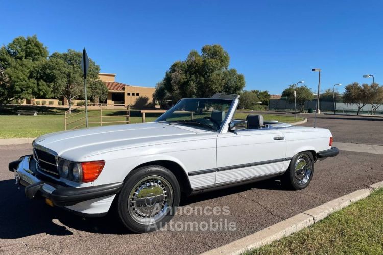 Mercedes 560 -benz sl  - <small></small> 24.300 € <small>TTC</small> - #15