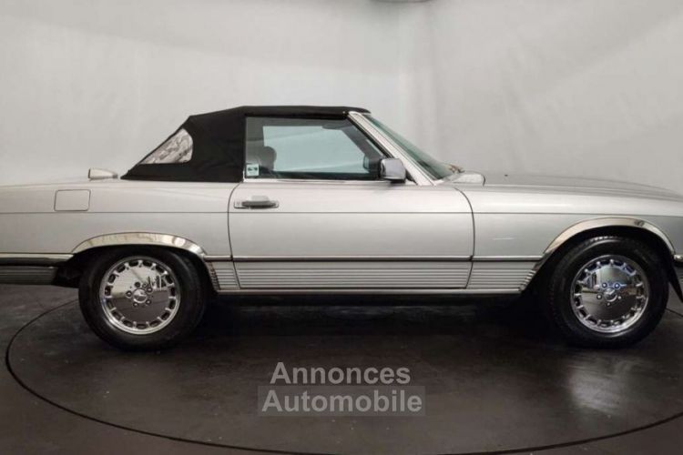 Mercedes 560 SL - <small></small> 38.000 € <small>TTC</small> - #26