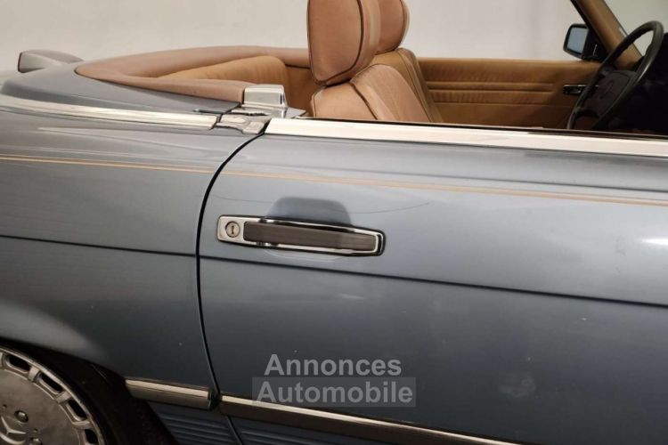 Mercedes 560 SL - <small></small> 34.000 € <small>TTC</small> - #59