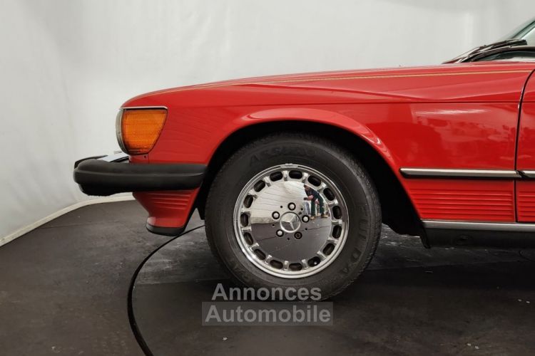 Mercedes 560 SL - <small></small> 28.000 € <small>TTC</small> - #19