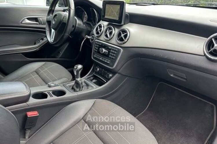 Mercedes CLA 180 180 Urban Xenon +LED, Navi,Euro 6b - <small></small> 16.995 € <small>TTC</small> - #15