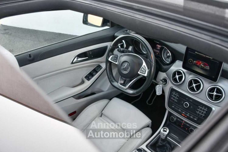 Mercedes CLA 200 - AMG-PACK BI-XENON PDC PANO SPORTSEATS NAVI - <small></small> 15.990 € <small>TTC</small> - #23