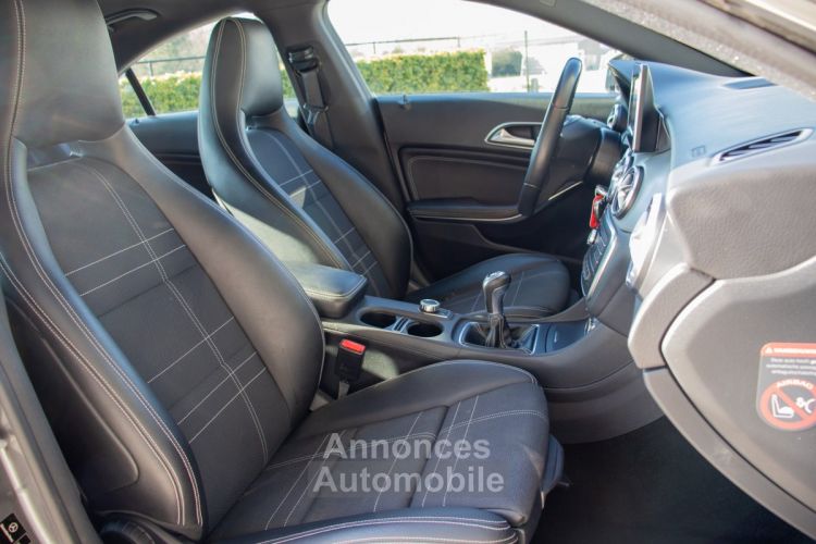 Mercedes CLA 200d - SPORTZETELS - AIRCO - PARKEERSENSOREN - XENON - LICHT- EN REGENSENSOR - EURO 6  - <small></small> 15.999 € <small>TTC</small> - #15