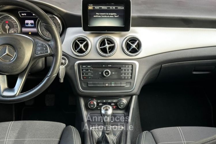 Mercedes CLA Classe Mercedes 180 122ch SENSATION - <small></small> 14.990 € <small>TTC</small> - #17