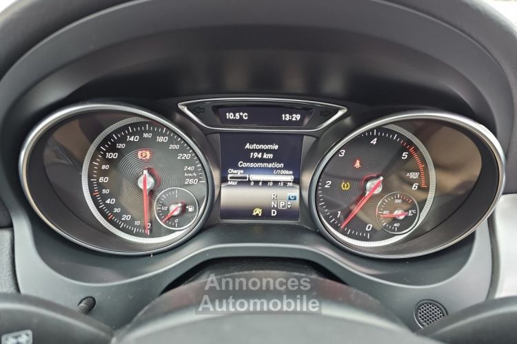 Mercedes CLA CLASSE SHOOTING BRAKE 200 d 136ch 7G-DCT Fascination - Toit Ouvrant - Harman Kardon - <small></small> 20.990 € <small>TTC</small> - #12