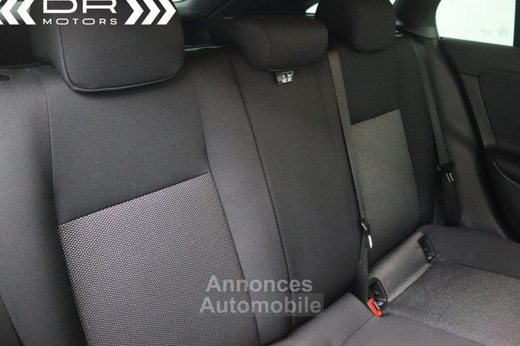 Mercedes CLA Shooting Brake 180 d 7-GTRONIC BUSINESS SOLUTIONS - WIDESCREEN NAVI DAB LED - <small></small> 22.495 € <small>TTC</small> - #14
