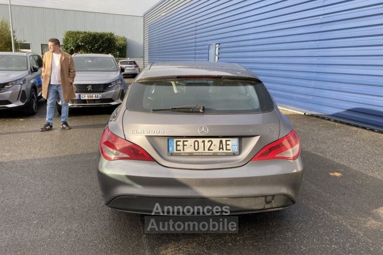 Mercedes CLA Shooting Brake 200 D INSPIRATION 7G-DCT - <small></small> 14.990 € <small>TTC</small> - #8