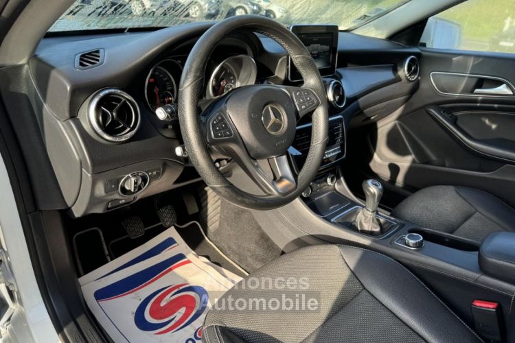 Mercedes CLA Shooting Brake 200 d Inspiration Toit ouvrant + Clim - <small></small> 16.990 € <small>TTC</small> - #21