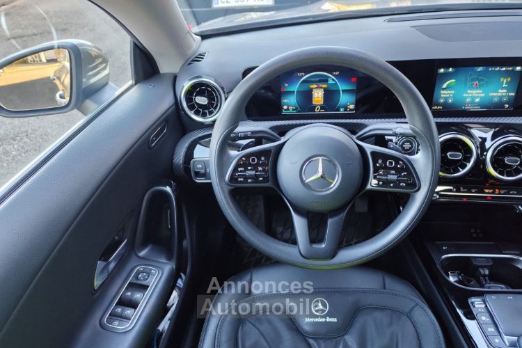 Mercedes CLA Shooting Brake 200d 150 ch 8g-dct progressive line navigation ges chauffants attelage me connect couleur champagne - <small></small> 25.990 € <small>TTC</small> - #10