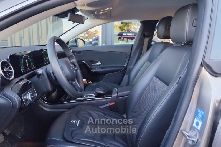 Mercedes CLA Shooting Brake 200d 150 ch 8g-dct progressive line navigation ges chauffants attelage me connect couleur champagne - <small></small> 25.990 € <small>TTC</small> - #11