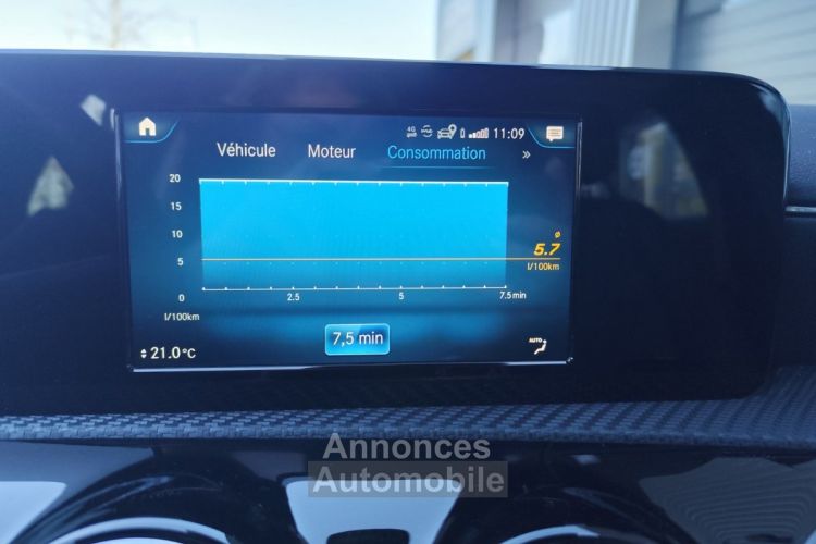 Mercedes CLA Shooting Brake 200d 150 ch 8g-dct progressive line navigation ges chauffants attelage me connect couleur champagne - <small></small> 25.990 € <small>TTC</small> - #16