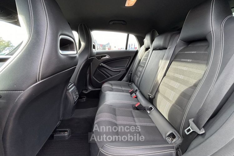 Mercedes CLA Shooting Brake CLASSE 200 d 7-G DCT Sensation ATTELAGE - <small></small> 19.990 € <small>TTC</small> - #4