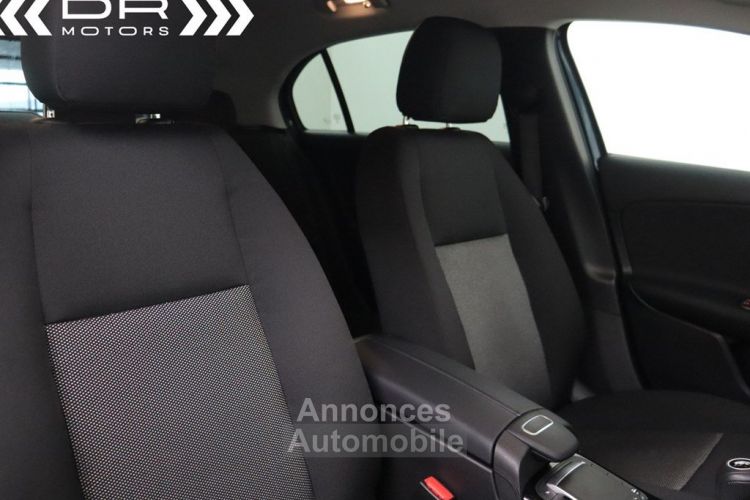 Mercedes Classe A 180 d BUSINESS SOLUTIONS ESSENTIAL - NAVI MIRROR LINK DAB CAMERA - <small></small> 22.995 € <small>TTC</small> - #13
