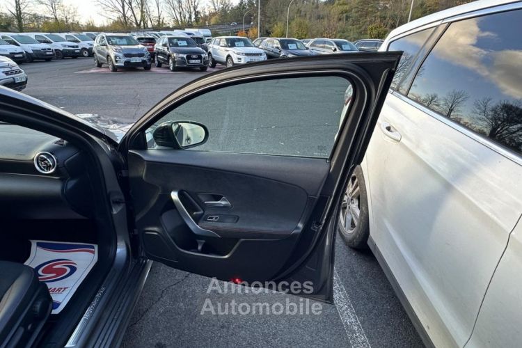 Mercedes Classe A 200 d - BV 8G-DCT  AMG Line SUIVI Toit Ouvrant + Gps + Camera AR - <small></small> 35.990 € <small>TTC</small> - #34