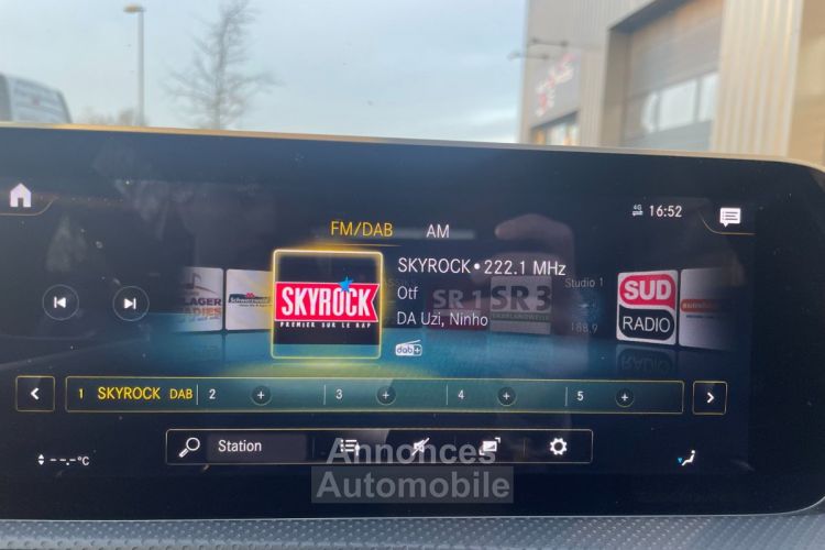 Mercedes Classe A 250 7g-dct 4matic progressive line avec gps camera de recul carplay sieges chauffant toit pano clim automatique - <small></small> 32.490 € <small>TTC</small> - #24