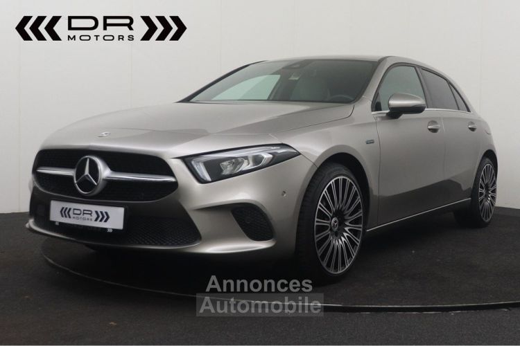 Mercedes Classe A 250 e-Hybrid - NAVI LED LEDER 20.150km!!! - <small></small> 26.995 € <small>TTC</small> - #1