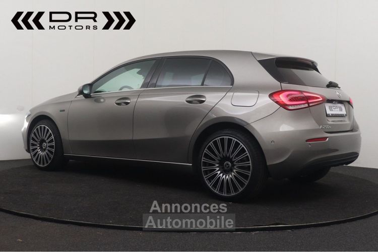 Mercedes Classe A 250 e-Hybrid - NAVI LED LEDER 20.150km!!! - <small></small> 26.995 € <small>TTC</small> - #2