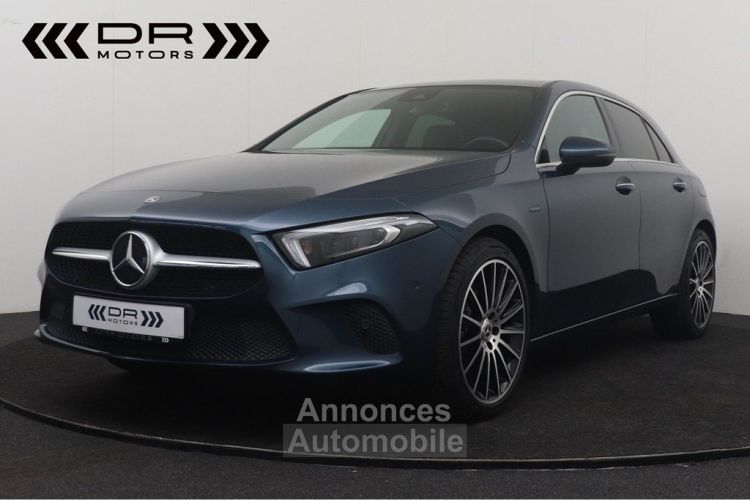 Mercedes Classe A 250 e-Hybrid - NAVI LED LEDER PANODAK - <small></small> 26.995 € <small>TTC</small> - #1