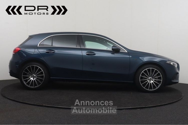 Mercedes Classe A 250 e-Hybrid - NAVI LED LEDER PANODAK - <small></small> 26.995 € <small>TTC</small> - #6