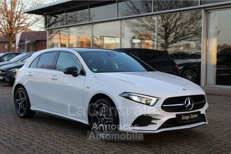 Mercedes Classe A 4 IV 250 E AMG LINE 8G-DCT - <small></small> 43.030 € <small>TTC</small> - #1