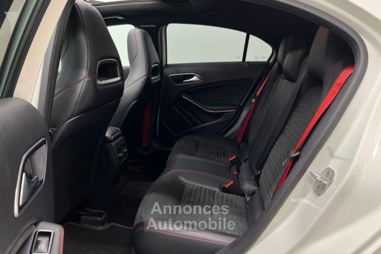 Mercedes Classe A A45 45 AMG 4Matic 2.0 381 ch / Apple CarPlay / Pack Aéro / Echappement AMG - <small></small> 33.990 € <small>TTC</small> - #12