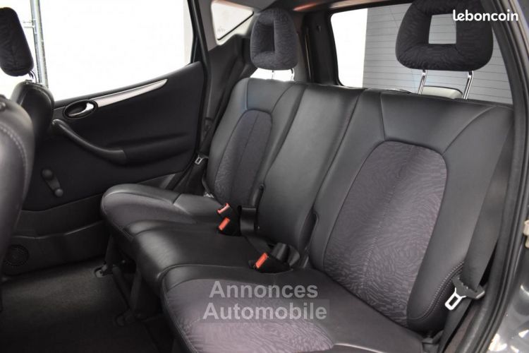 Mercedes Classe A Mercedes 1.6 160 102ch AVANTGARDE AMBIANCE BVA ENTRETIEN COMPLET SUIVI GRANTIE 6 60 MOIS - <small></small> 4.890 € <small>TTC</small> - #16