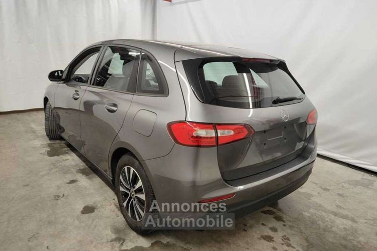 Mercedes Classe B 180 d 7G TRONIC - <small></small> 22.990 € <small>TTC</small> - #4