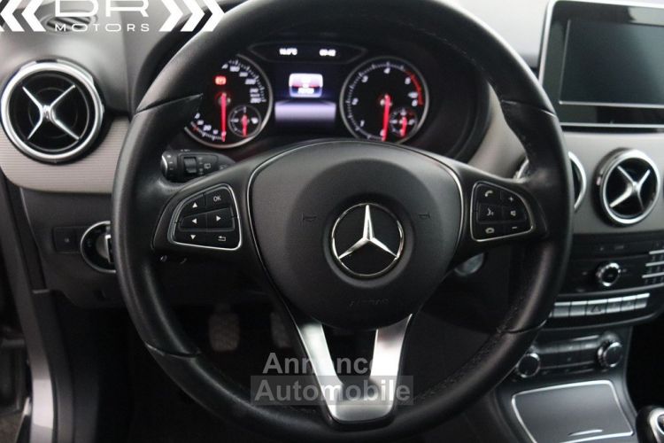 Mercedes Classe B 180 d STYLE EDITION PACK - NAVI LEDER KEYLESS ENTRY - <small></small> 15.995 € <small>TTC</small> - #29