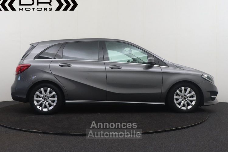 Mercedes Classe B 180 d STYLE EDITION PACK - NAVI LEDER KEYLESS ENTRY - <small></small> 14.995 € <small>TTC</small> - #2