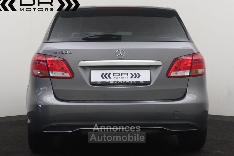 Mercedes Classe B 180 d STYLE EDITION PACK - NAVI LEDER KEYLESS ENTRY - <small></small> 14.995 € <small>TTC</small> - #3