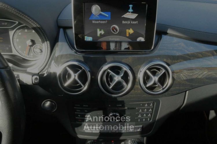 Mercedes Classe B 200 AUTOMATIC 1steHAND-1MAIN LEDER-MEMORY-ZTLVRW-CAM - <small></small> 15.990 € <small>TTC</small> - #16