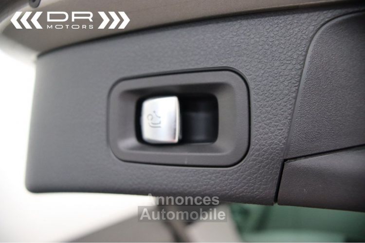 Mercedes Classe C 180 d 9-GTRONIC BREAK BUSINESS SOLUTIONS - LED LEDER NAVI - <small></small> 19.495 € <small>TTC</small> - #47