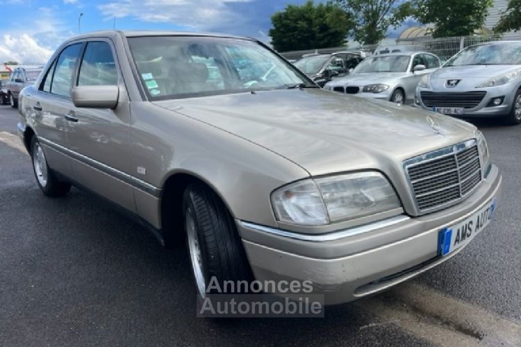 Mercedes Classe C W 202 Berline 250 TD 2.5 TD 20V 150 cv Boîte auto - <small></small> 3.490 € <small>TTC</small> - #3