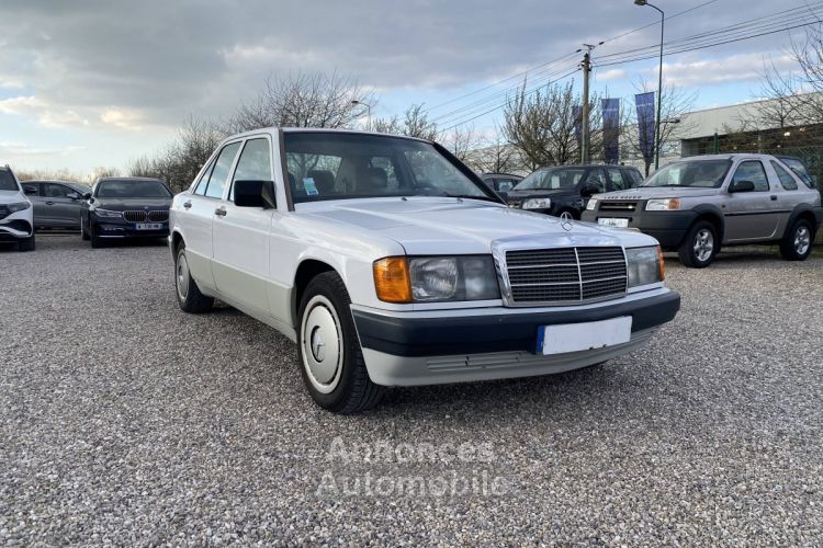 Mercedes Classe E 190 2.3 I 8 V - <small></small> 9.500 € <small>TTC</small> - #1