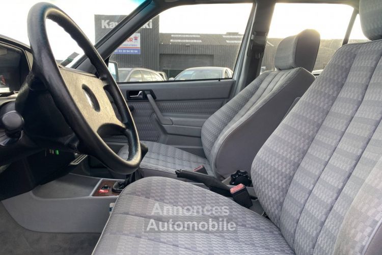 Mercedes Classe E 190 2.3 I 8 V - <small></small> 9.500 € <small>TTC</small> - #9