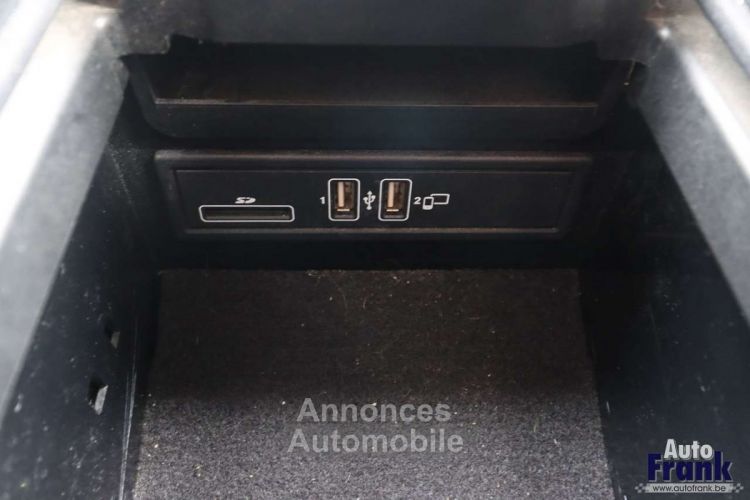 Mercedes Classe E 200 D ADVANTGARDE CAMERA APPLE + ANDROID LED - <small></small> 22.500 € <small>TTC</small> - #36