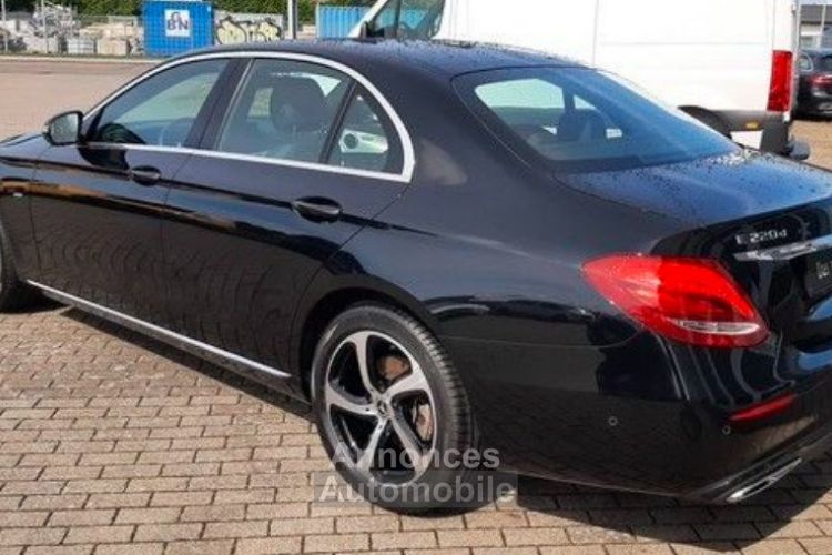 Mercedes Classe E 220 D 194CH AVANTGARDE LINE 9G-TRONIC/ 05/2019 - <small></small> 37.890 € <small>TTC</small> - #3