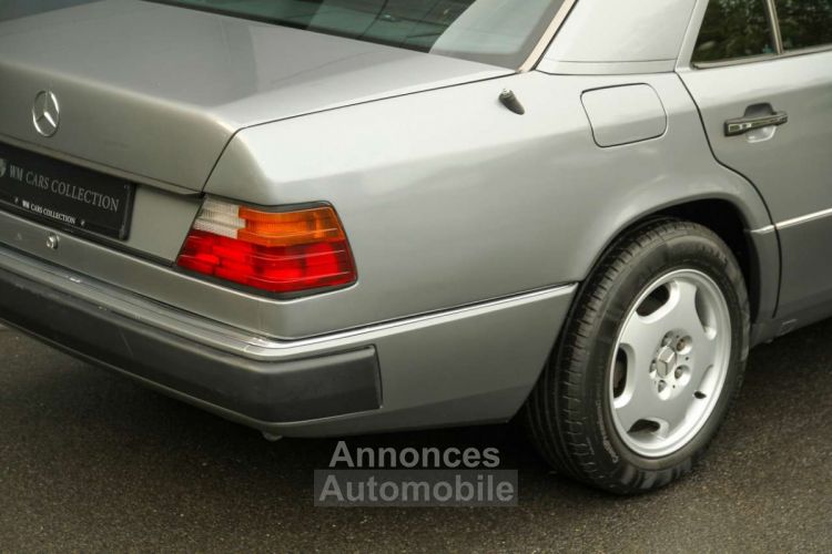 Mercedes Classe E 260 Pullman Limousine 6 Doors V124 - <small></small> 26.900 € <small>TTC</small> - #25