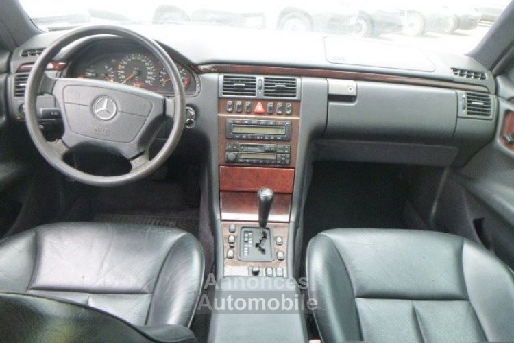 Mercedes Classe E 420 v8 Elégance A - <small></small> 8.990 € <small>TTC</small> - #9