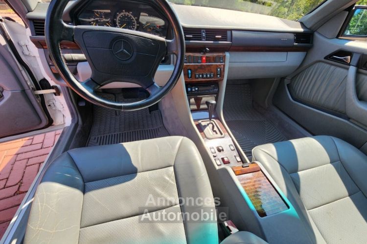 Mercedes Classe E E-Class  - <small></small> 29.000 € <small>TTC</small> - #25