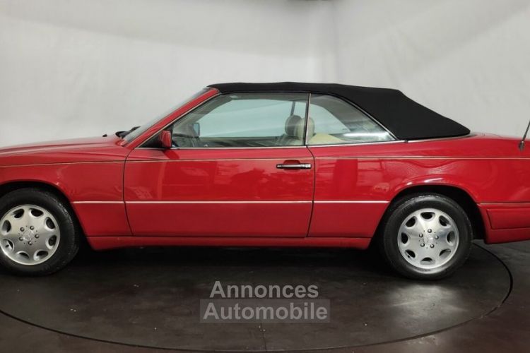 Mercedes Classe E E320 cabriolet - <small></small> 29.900 € <small>TTC</small> - #23