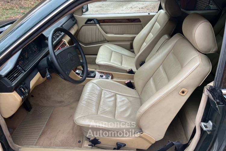 Mercedes Classe E MERCEDES 300CE Bel Etat Conservation Et Dossier Facture - <small></small> 9.500 € <small></small> - #9