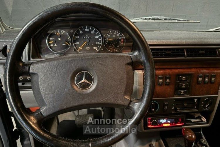 Mercedes Classe G 300 COURT BVA - <small></small> 21.900 € <small>TTC</small> - #13