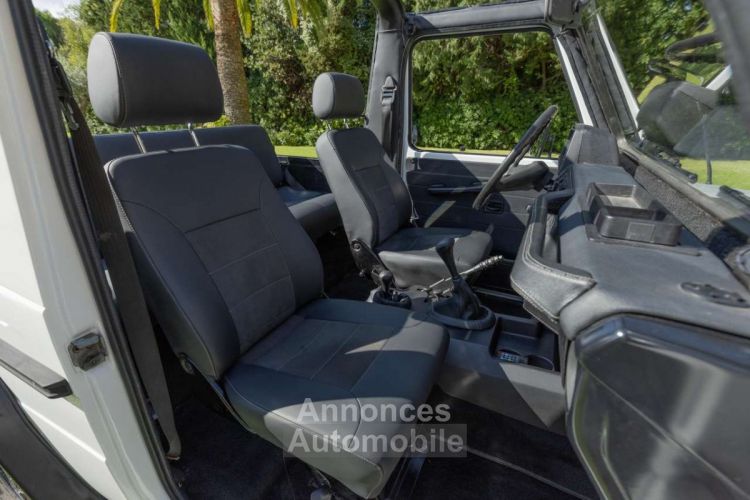 Mercedes Classe G 300 GD 300 Cabriolet Restomod - <small></small> 39.990 € <small>TTC</small> - #35