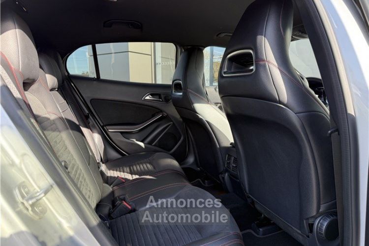 Mercedes Classe GLA 180 d 7-G DCT Fascination - <small></small> 21.900 € <small>TTC</small> - #38