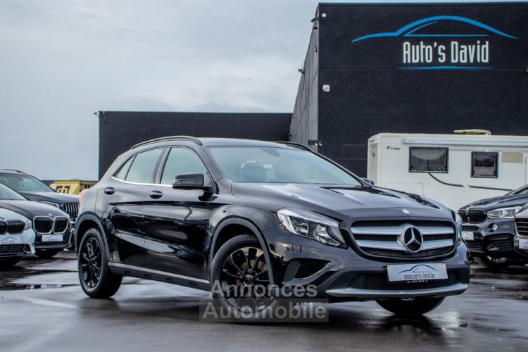 Mercedes Classe GLA 180 - PARKEERCAMERA - NAVIGATIE - AIRCO - STIJL PAKKET - ZETELVERWARMING - EURO 6B - <small></small> 15.999 € <small>TTC</small> - #1