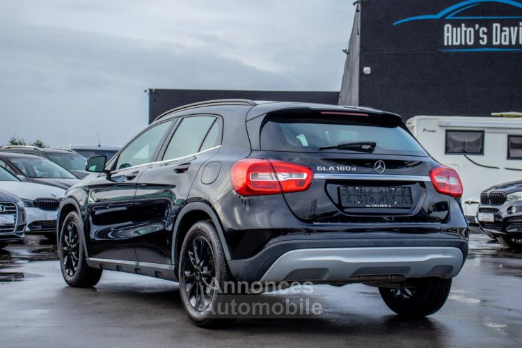 Mercedes Classe GLA 180 - PARKEERCAMERA - NAVIGATIE - AIRCO - STIJL PAKKET - ZETELVERWARMING - EURO 6B - <small></small> 15.999 € <small>TTC</small> - #10